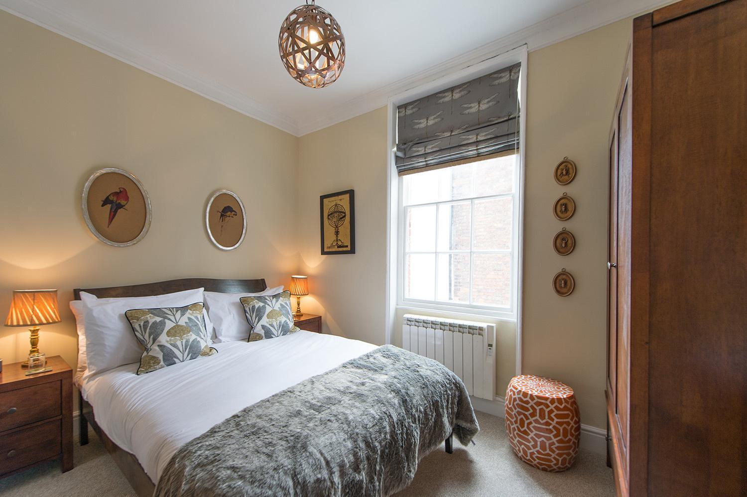 Bed and Breakfast Darwin'S Townhouse à Shrewsbury Chambre photo A bedroom at the hotel